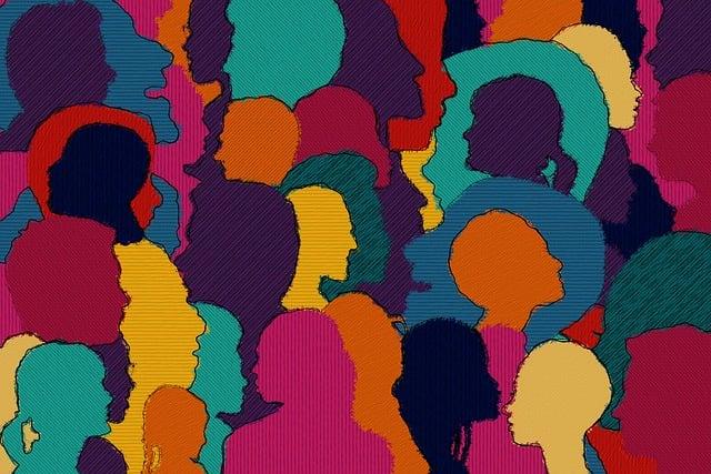 Influenceři a stáří: Jak dlouho můžete vydržet na výsluní? 6 Rozdíly mezi mladými a staršími influencery ve světě sociálních médií